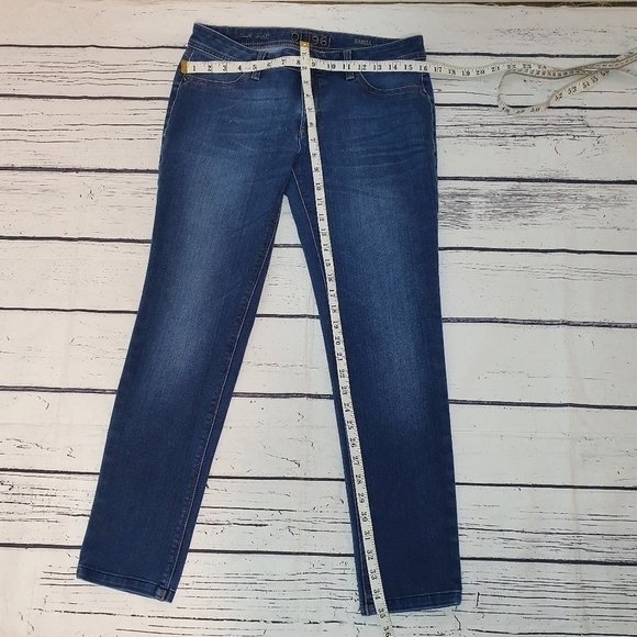 DL 1961 Emma Premium Denim Crop Leggings Size 30 - Picture 9 of 9
